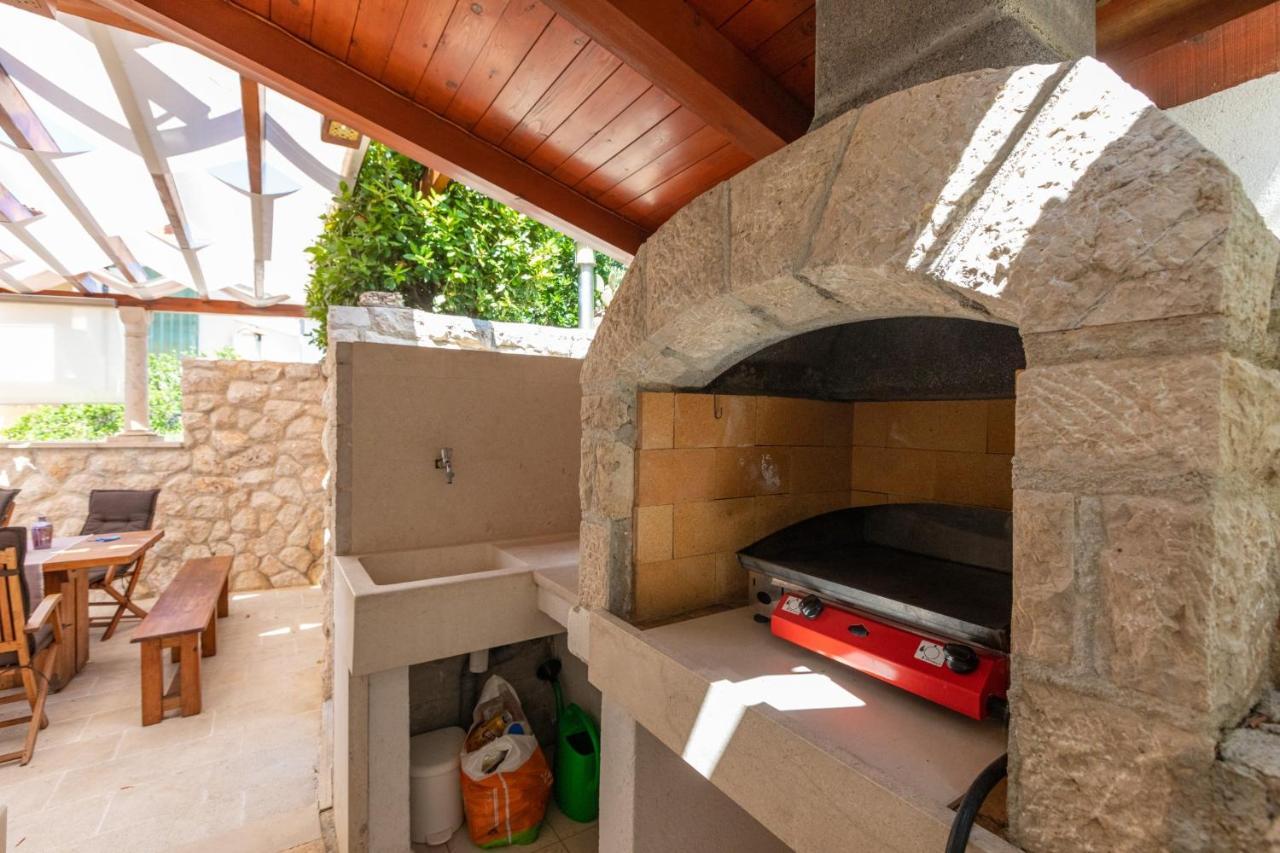 Villa Old Olive, 3Lovelyvillas Podgora Exterior photo